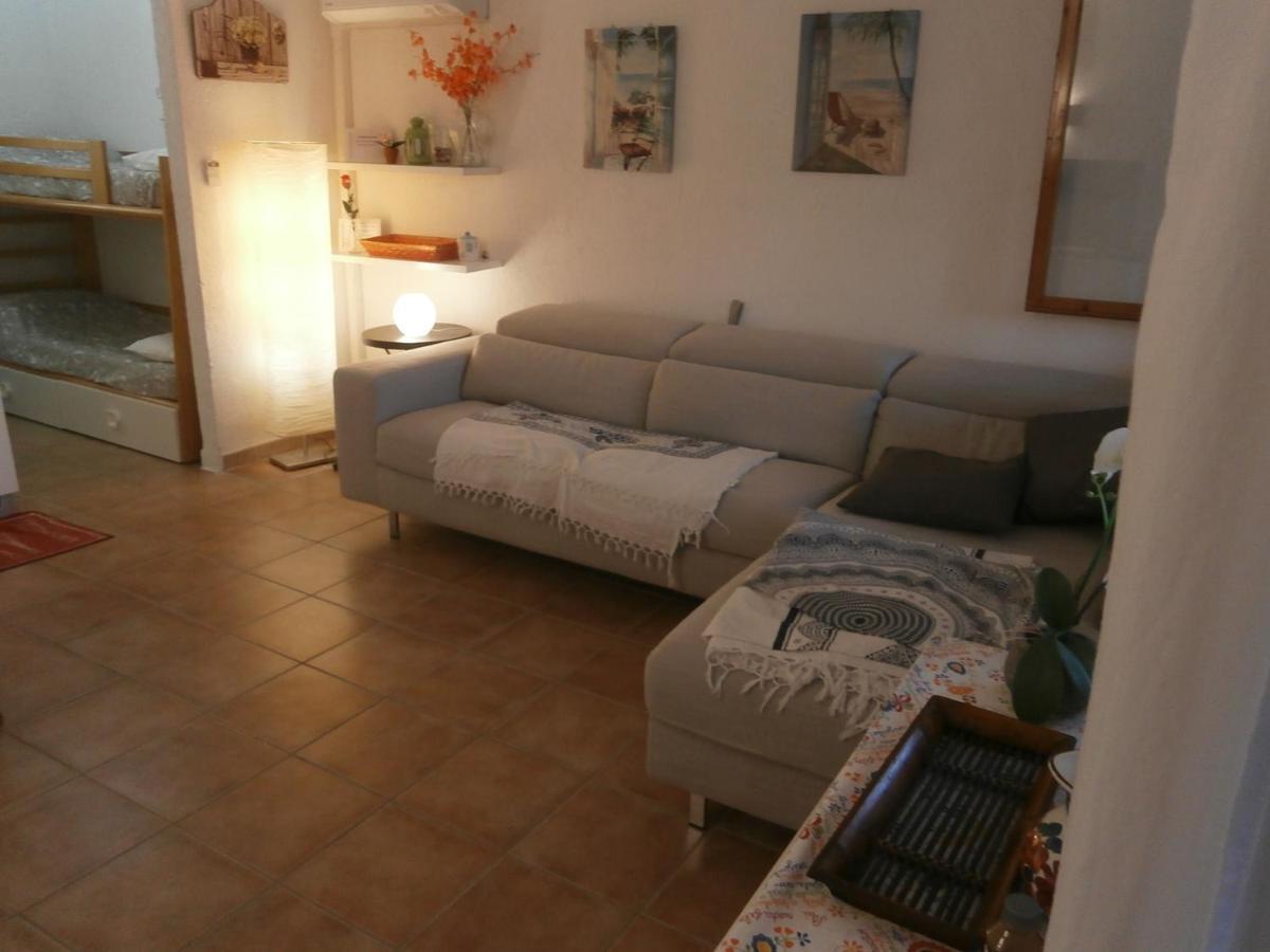 Apartamento Casa Luciana Cugnana Verde Exterior foto
